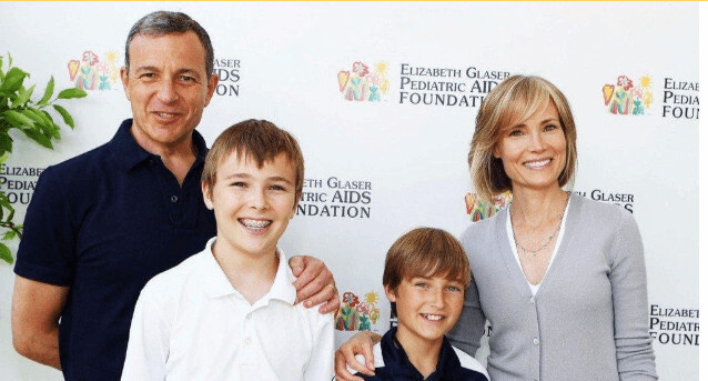 Willow Bay Family (Husband And Kids)